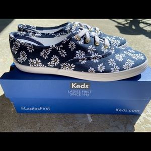 Brand new in box Keds champion Daisy print
